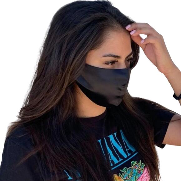 Blissy Silk Face Mask - Black $24.95 - Picture 1 of 6